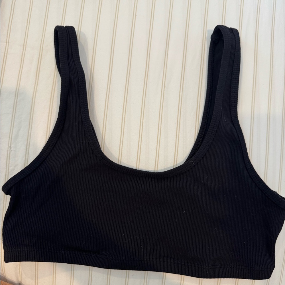 Aritzia TNA Bra top